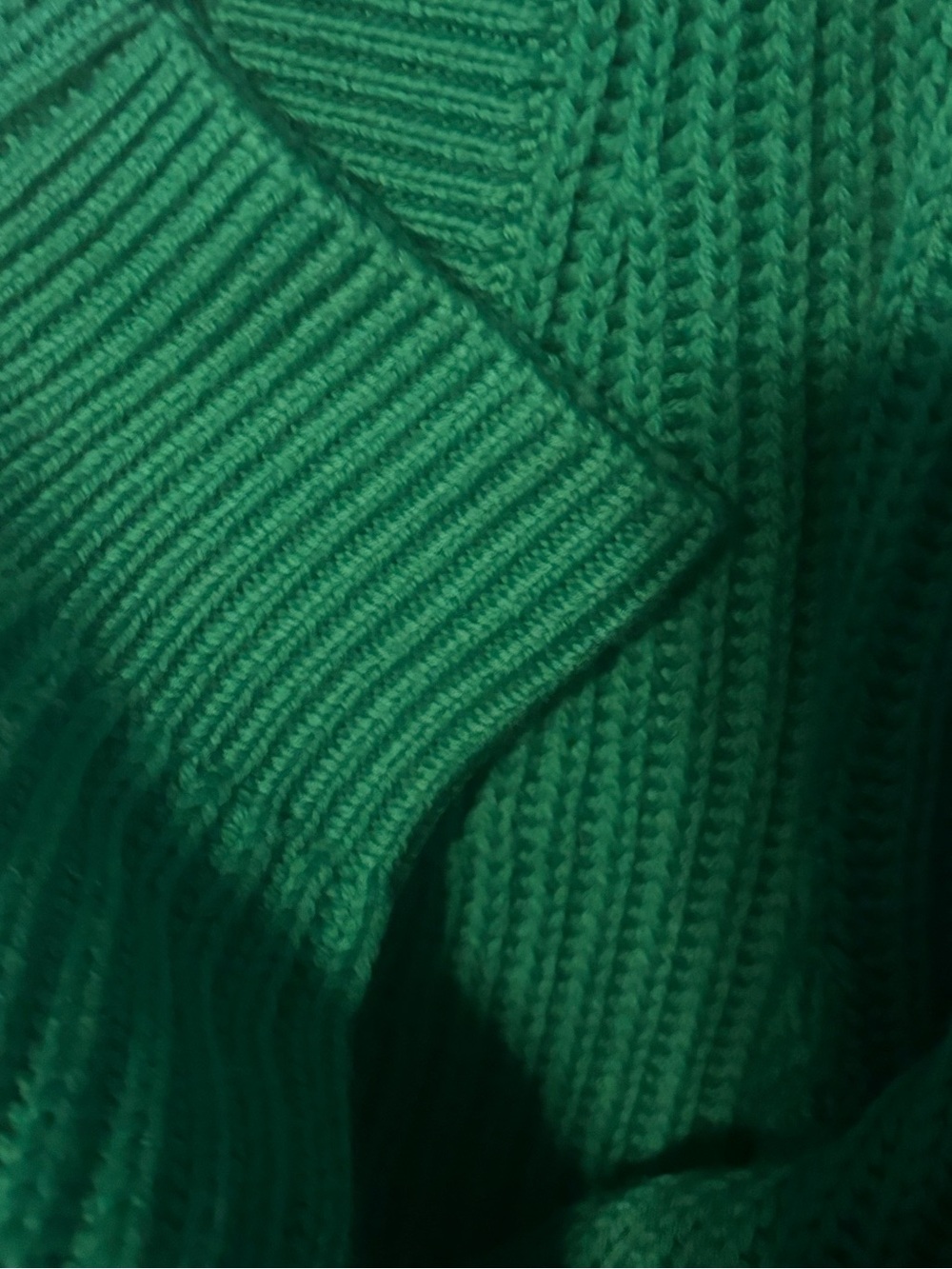 Aritzia Babaton Roger Sweater Gloss Green Small Relaxed Fit V Neck - Picture 7 of 10